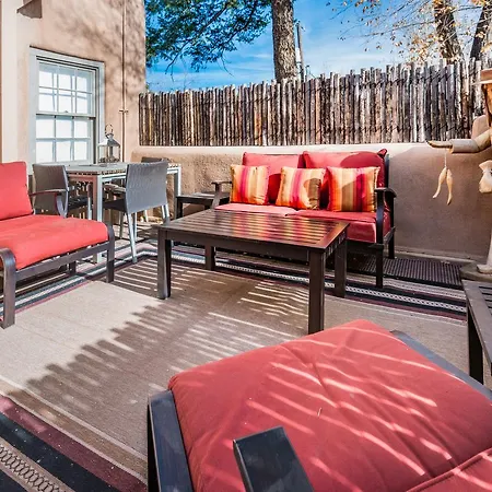 Holiday home 1 Bedroom - 5 Min. Walk To Canyon Rd. - El Caminito